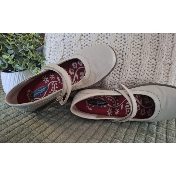 Aetrex Mary Jane Beige Leather Round Toe Hook Loop Strap Shoes Size US 7.5 - Picture 3 of 6